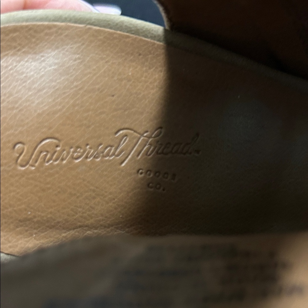 Universal Thread Beige Strappy Chunky Heeled Sand… - image 3